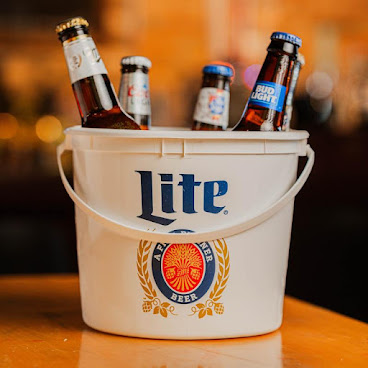 Randall’s Pub by null