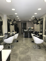 Photo n°3 de Orlanda Coiffure à Le Beausset (Salon de coiffure)