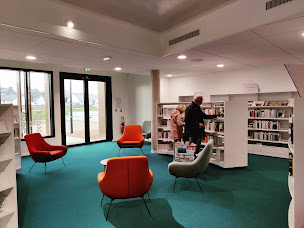 Photo n°4 de Médiathèque de Pluvigner à Pluvigner (Centre culturel)