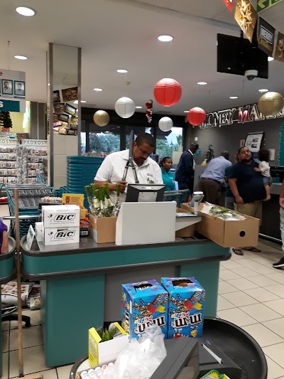 Photos of Checkers Van Der Lingen