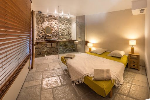 Photo de Chambre d'hôtes de charme / Soins d'esthétiques et de bien être /La Ferme de Beauté à Châteauroux-les-Alpes (05380)