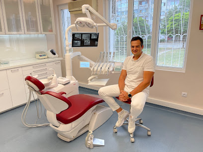 Дентален център МОЛДОВАНОВ