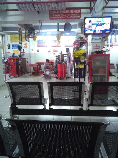 Photos of Honda Ahass Asia Motor