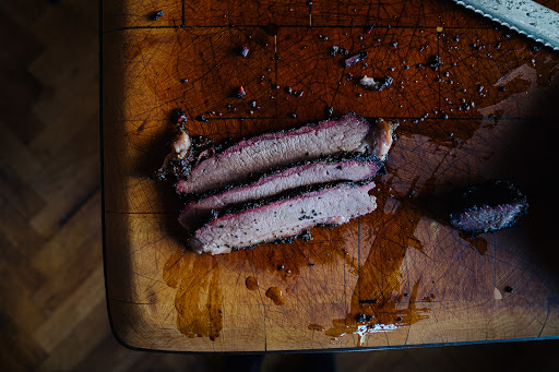 Lino's Barbecue - Visual