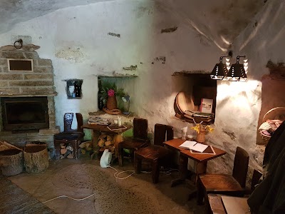 Photos of Kiiu Torn