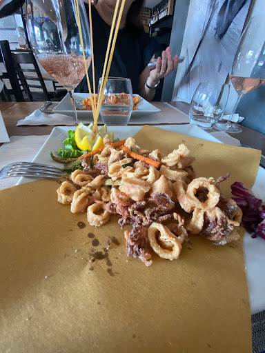 La Rosa Scarlatta Ristorante Pizzeria Gallery - Italy