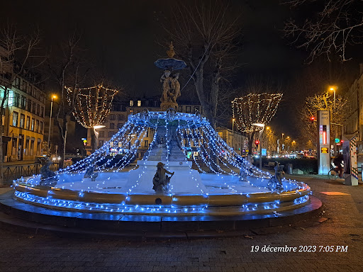 La Fontaine de la Place Delille - Thumbnail