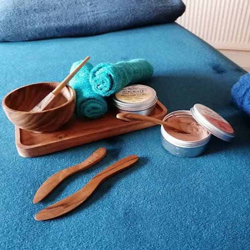 Helenajane Holistic - Thumbnail