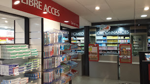 Photo n°17 de Pharmacie Mutualiste AÉSIO Santé à Charlieu (Pharmacie)