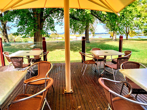 Pipers by the Lake - Thumbnail