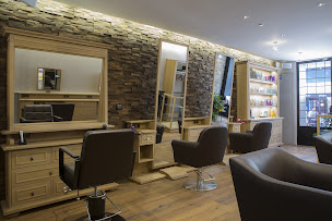 Photo n°2 de Le Figaro de Bersot à Besançon (Salon de coiffure)