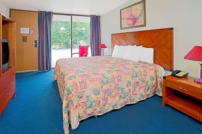 Photos of Days Inn & Suites Clermont