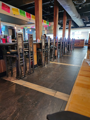 Akers Mill Square - Visual