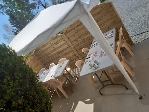 Photo n°3 de Le Carrefour Paris à Moyon Villages (Restaurant français)