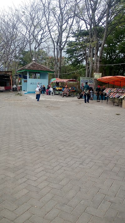 Photos of East Java Tourism Pandaan parking Pots