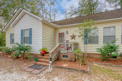 Living Down South Realty - Thumbnail