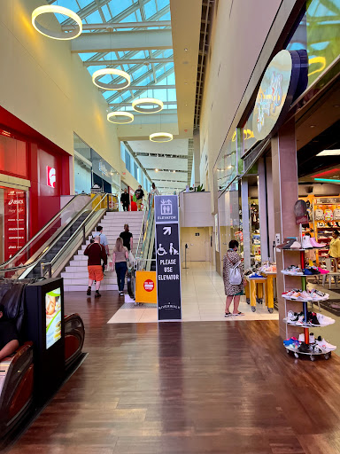 Riverwalk Outlets - Visual