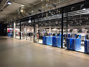 Photo n°8 de adidas Outlet Store Coquelles à Coquelles (Magasin de chaussures)