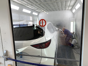 Photo n°9 de AD Carrosserie et Garage Expert AUTOMOBILES PLESSIS à Sarceaux (Atelier de carrosserie automobile)