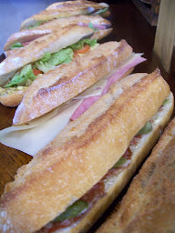 Photo n°40 de LE FOURNIL DE LA GRANGE à La Mézière (Sandwicherie)