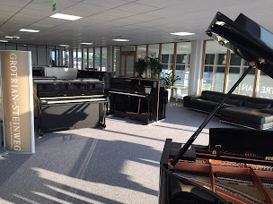 Photo n°34 de Desevedavy Pianos | Spécialiste du piano acoustique et numérique à Orvault (Réparateur et accordeur de piano)