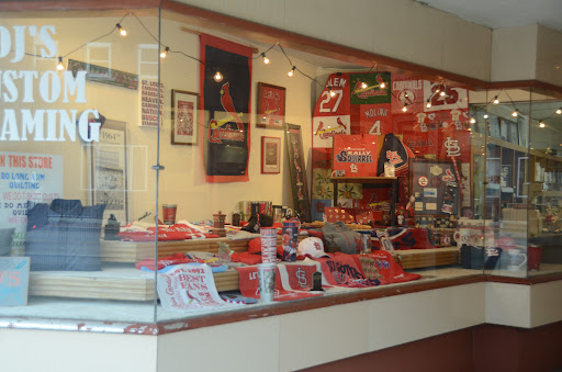 DJ's Custom Framing - Visual