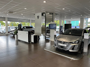 Photo n°2 de PEUGEOT - DELAMARE S.A.S à Pont-Audemer (Concessionnaire Peugeot)