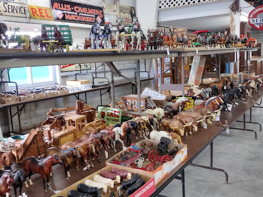 Tri-County Auction - Visual