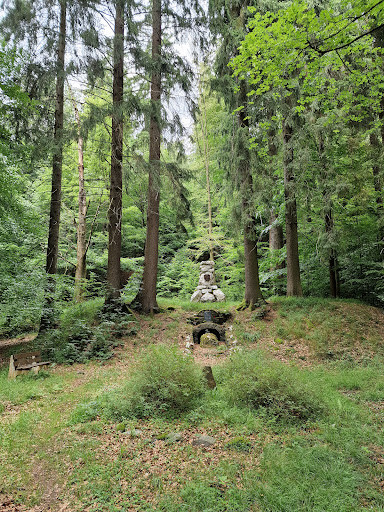 Ehrenhain Scheibe-Alsbach - Visual