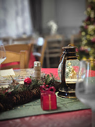 Photo n°13 de Restaurant Le Saint Rémens pere et fils à Saint-Maurice-de-Rémens (Bar)