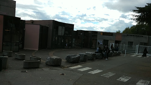 Middle School De Jastres - Thumbnail