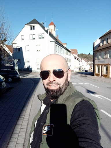 Wolfgang Bohnert Friseurmeister - Thumbnail