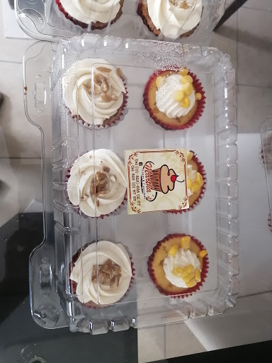 Martha's Cakes & Cupcakes - Thumbnail