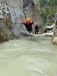 Photo n°4 de L'Instant Verdon - Canyon - Escalade - Aventure à La Palud-sur-Verdon (Escalade)