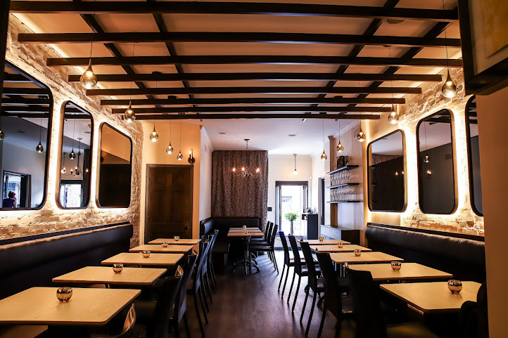 Laurel Restaurant by null