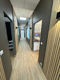 Photo n°9 de docteur didier Tourrolier à Marseille (Parodontiste spécialiste des implants dentaires)