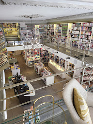 Photo n°2 de Librairie de I'Etoile à Cavaillon (Magasin de jeux de cartes/jeux de plateaux)