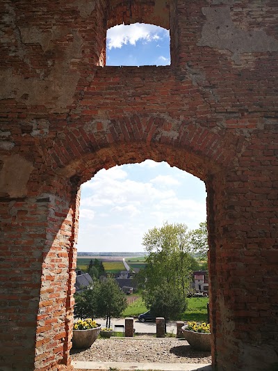 Photos of Kalnujų church residues