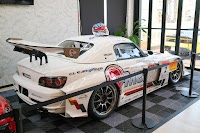 B-Max Custom Factory