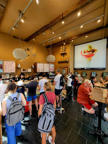 Amorino Gelato - London Kensington High Street by null