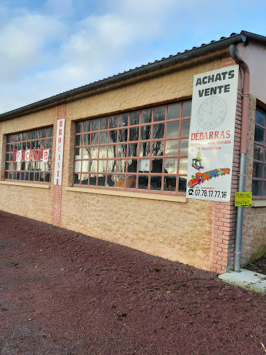 Brocante entreprise de débarras maison cave greniers - France
