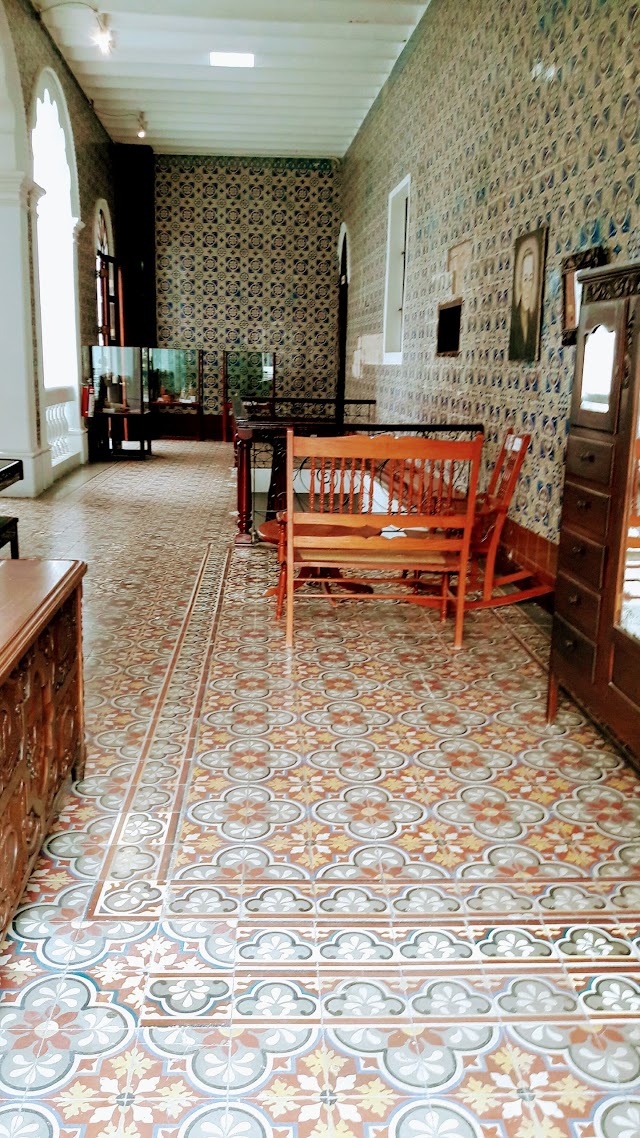 Casa De Los Azulejos