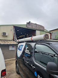 Photo n°3 de C.S.T. à Saïx (Magasin de matériel de surveillance)