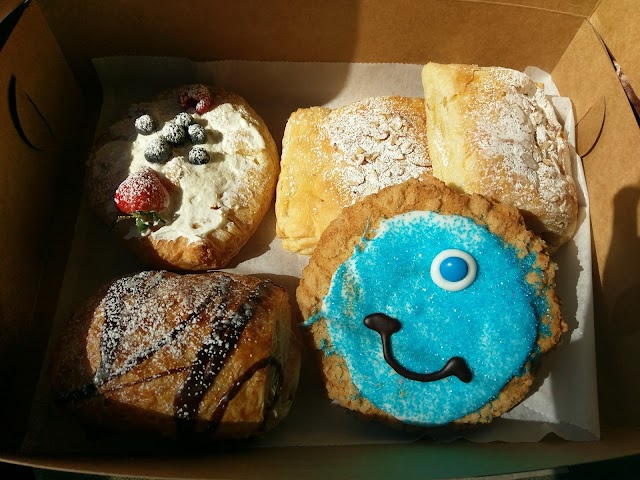 A Baker's Wife's Pastry Shop