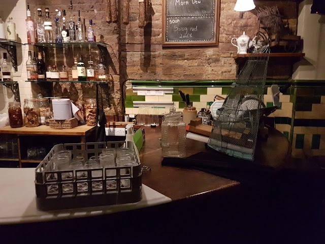 Old Tom's Bar