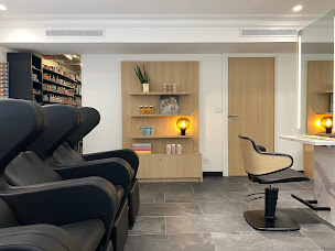 Photo n°2 de Jean Louis David - Coiffeur Paris à Paris (Magasin de cosmétiques)