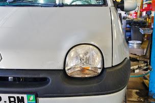 Photo n°9 de Delhoume Carrosserie à Rilhac-Rancon (Garage automobile)