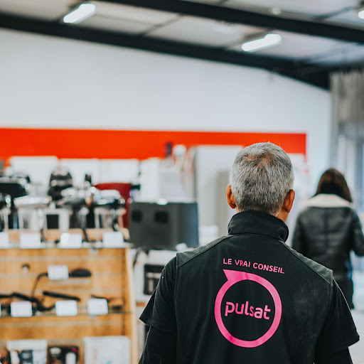 Ne jetez plus vos appareils, réparez-les avec Pulsat Espace Mozac ! Redonnez vie à vos équipements avec soin et expertise, et profitez du bonus QualiRépar. Une excellente façon de faire un geste pour la planète, tout en repartant avec un appareil comme neuf ! Rendez-nous visite à l'Espace Mozac à Malauzat. Contactez-nous au 04 73 38 36 17.