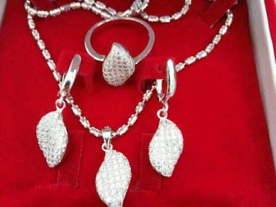 Photos of Toko Perak Rajawali Silver