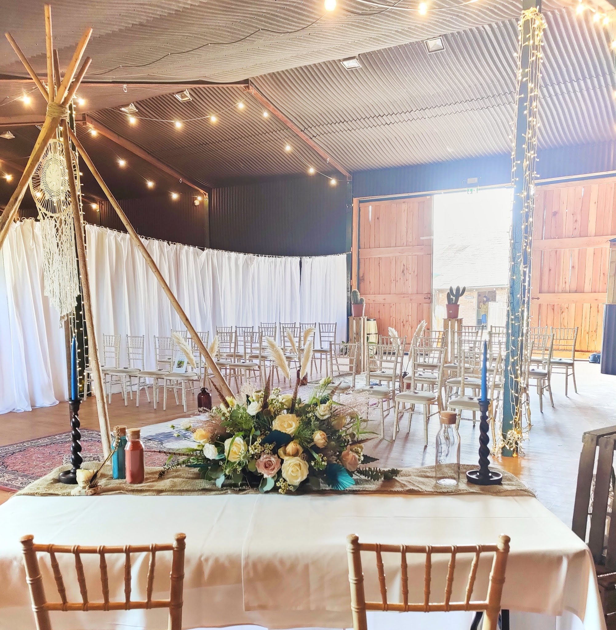 Luna Bloom Florist - Florists - photo 1